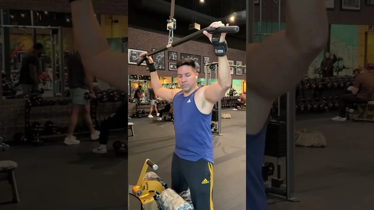 SuperZydan using DMoose lifting hooks on a pull-up bar
