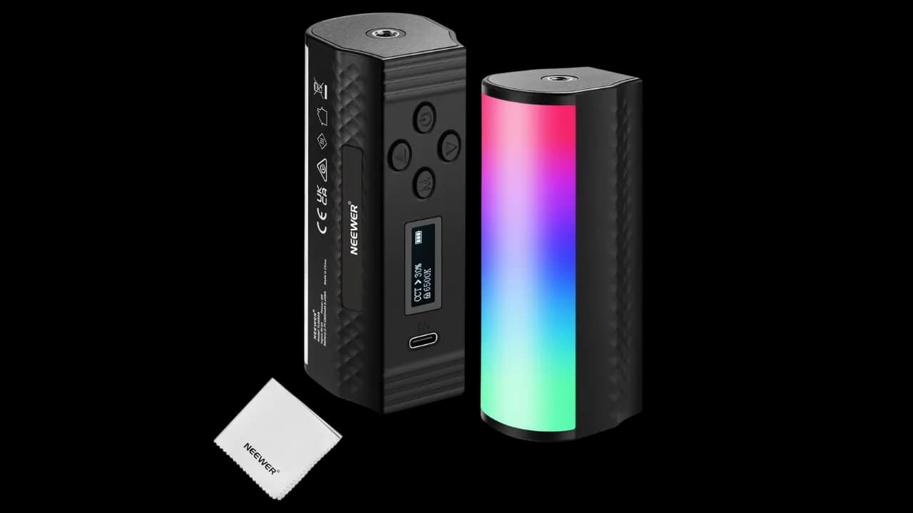 The Neewer handheld RGB light